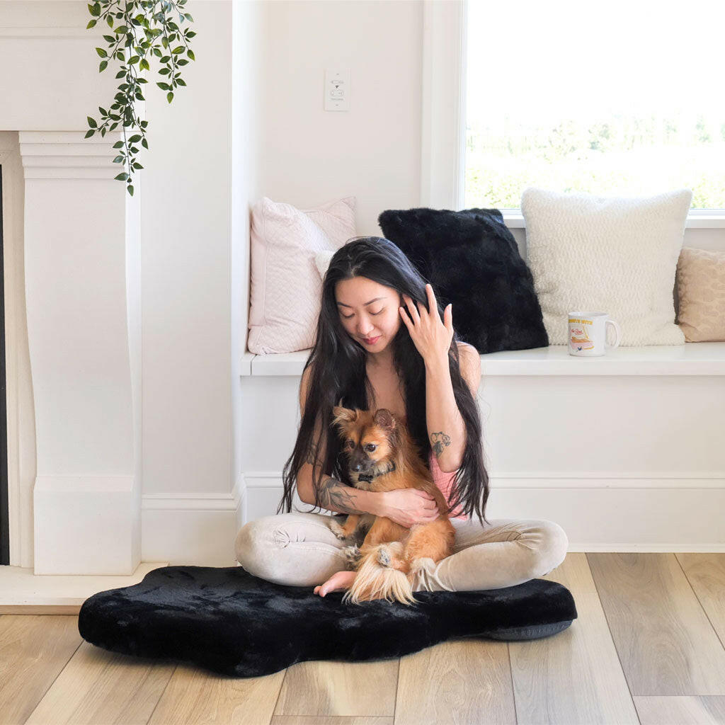 4 Cats & Dogs Pixie Hide Shape Pet Bed, Large