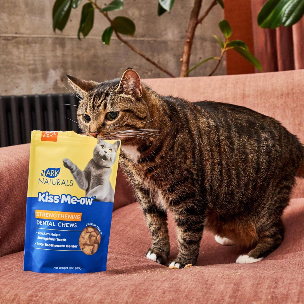 Ark Naturals Kiss Me-Ow Strengthening Dental Chews Crunchy Cat Treats, Tuna Flavor